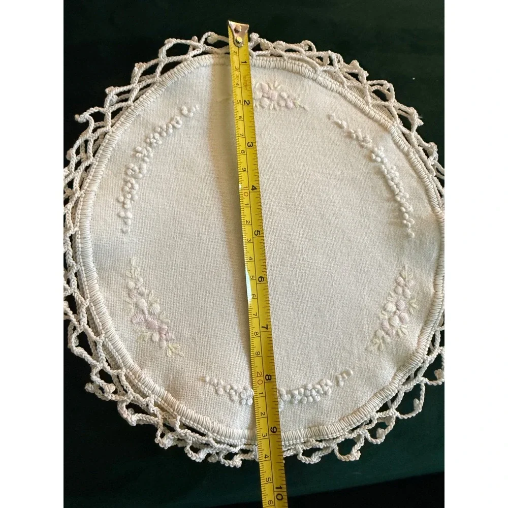 Vintage Embroidered‎ Linen Doily Set Crochet Lace Edge Round 9.5